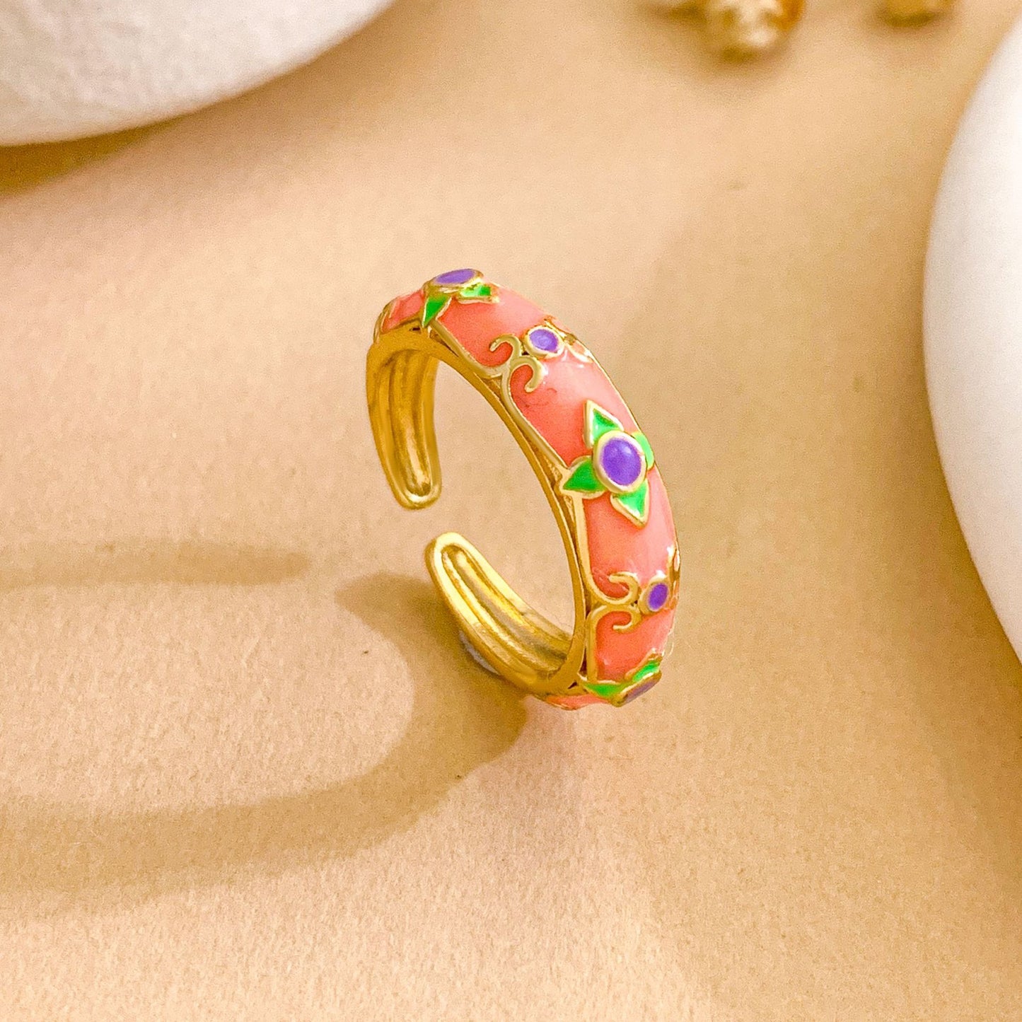 Sweet Vintage Enamel Floral Heart Gold Plated Brass Ring for Women