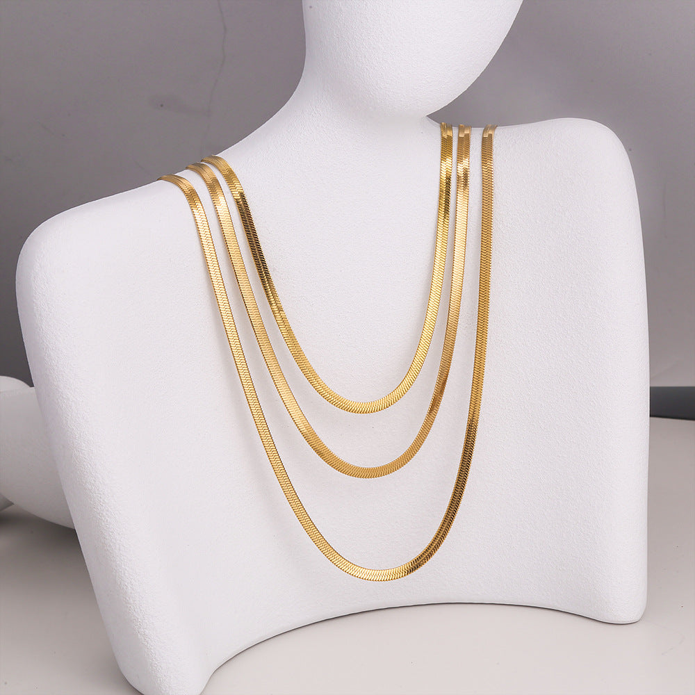 Collar minimalista con cadena plana de serpiente en acero de titanio con baño de oro para mujer, collar extralargo para combinar en capas