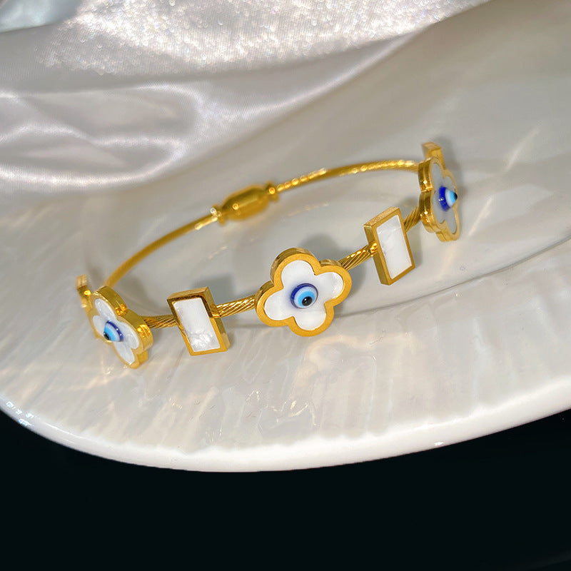 Luxury Floral Hollow Snowflake Daisy Titanium Steel Plated Bangle Bracelet