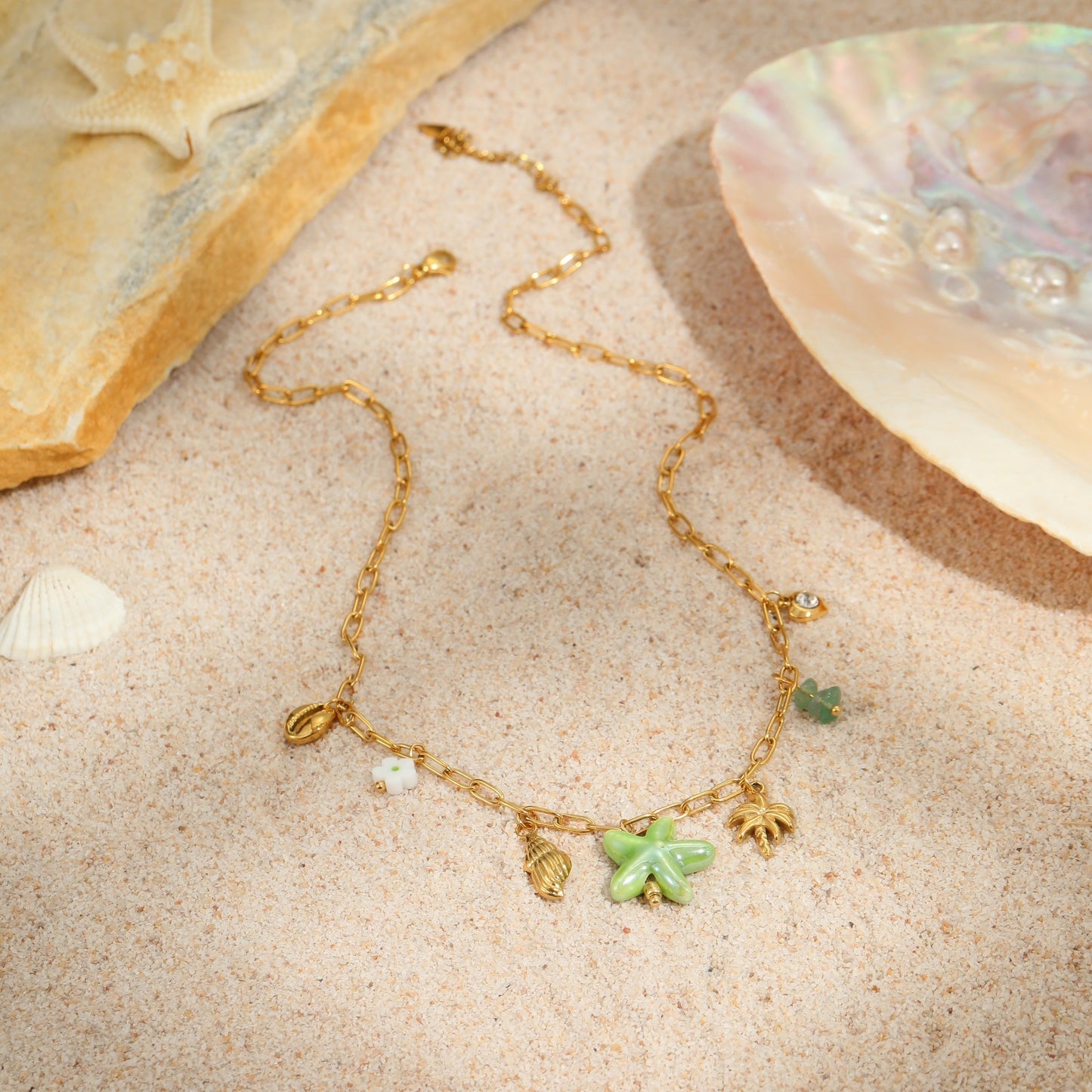 Fashionable Summer Ocean-Themed Stainless Steel Necklace with Starfish and Seashell Pendant, Electroplated for Fade Resistance, Women's Minimalist Beach Jewelry