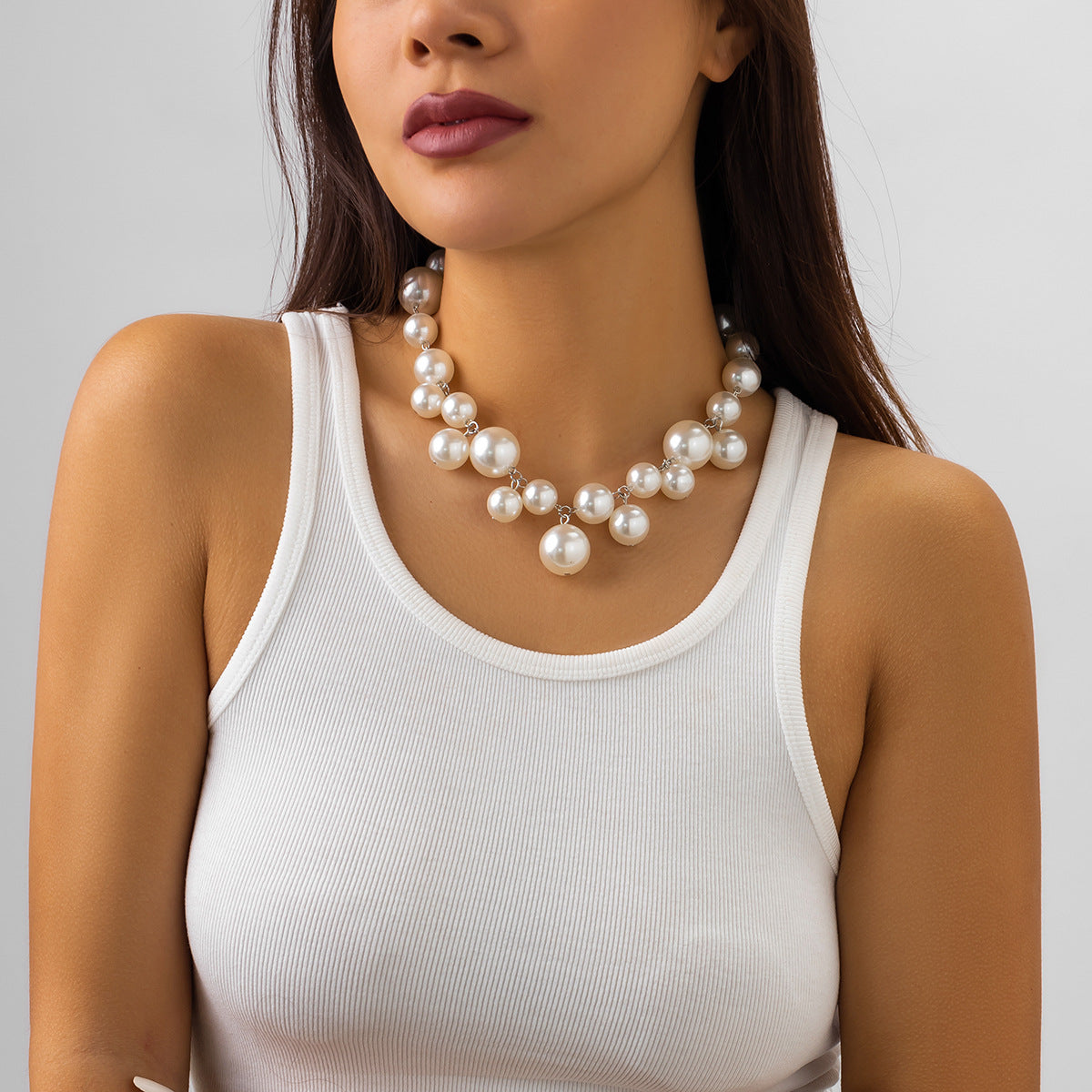 Minimalist Geometric Pendant Necklace for Women with Imitation Pearl Drop and Electroplated Metal Ball Tassels on Beaded Chain