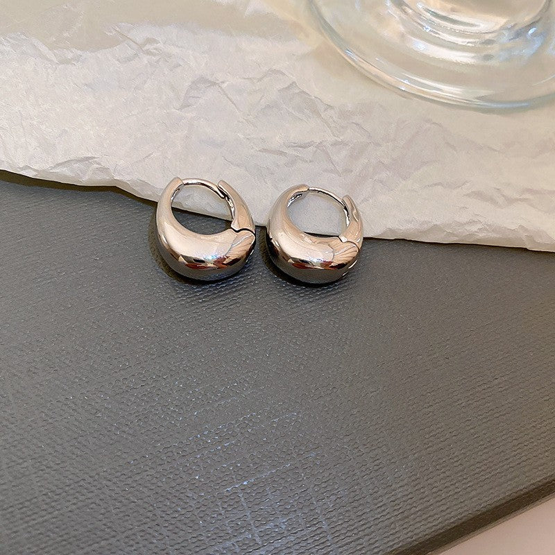 Aretes Geométricos Minimalistas de Cobre con Acabado Chapado para Mujer Pendientes Modernos y Versátiles