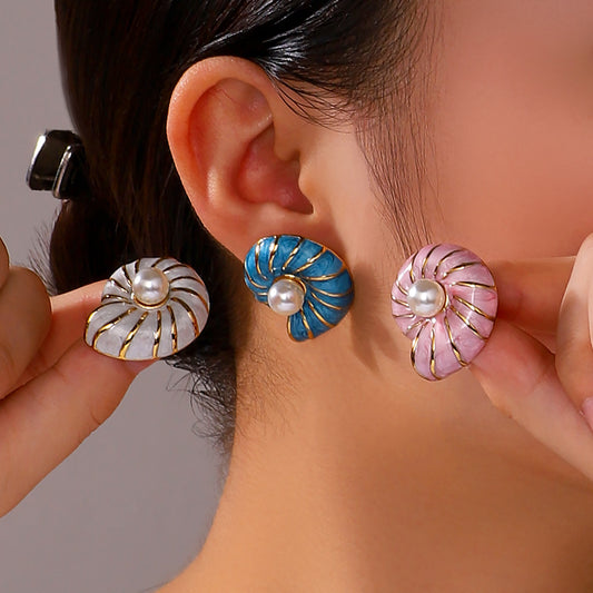 Vintage Seashell-Shaped Enamel-Dipped Stainless Steel Earrings for Women with Geometric Design and 18K Vacuum Plating