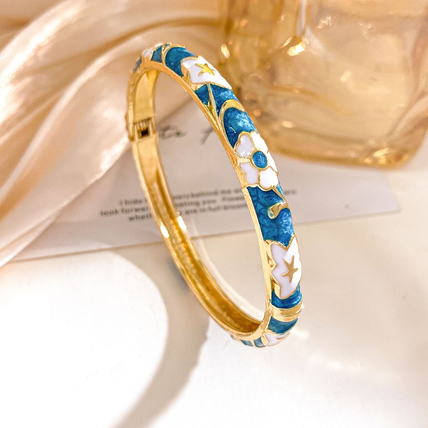 Vintage Elegant Floral Enamel Drip Oil Rhinestone Inlaid Alloy Bangle Bracelet for Women