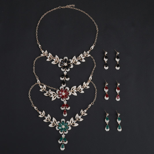 Conjunto de collar de aleación floral vintage con colgante, incrustaciones de diamantes de imitación y cadena de onda de agua para mujer