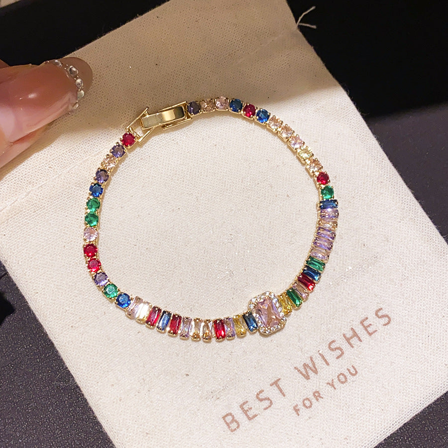 Luxury Elegant Oval Geometric Cubic Zirconia Inlaid Brass Bracelet for Women