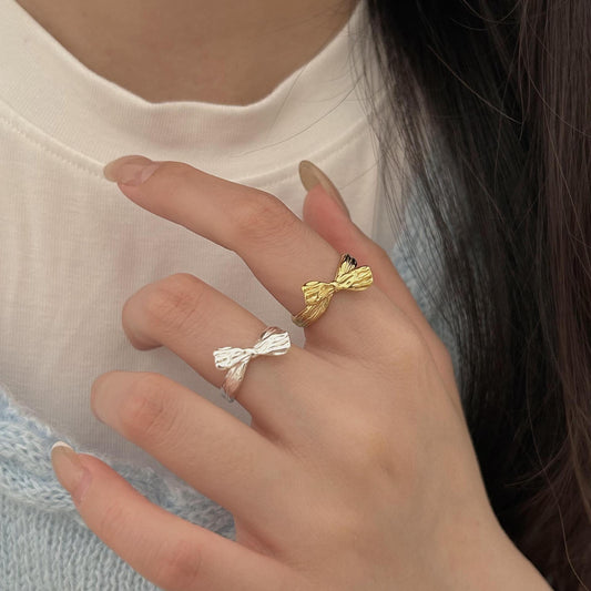 Minimalist Bowknot Ring in Sterling Silver 925 with Geometric Edge Detail for Women