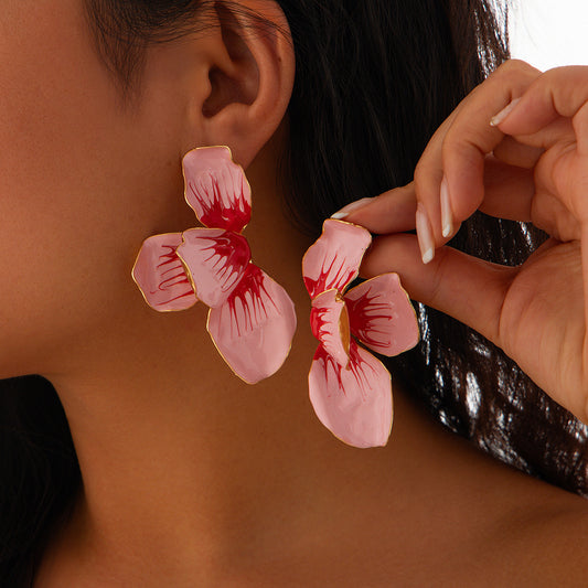 Sweet Floral-Shaped Alloy Earrings with Enamel Gradient Pink Petal Design for Women