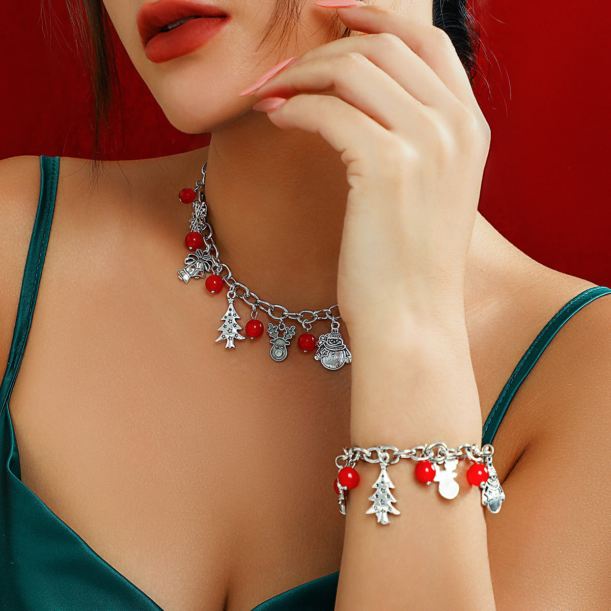 Collar Colgante Redondo Minimalista Rojo para Mujer con Motivos de Campana Navideña y Caja de Regalo, Aleación, Galvanizado, Diseño Geométrico