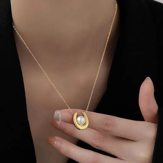 Minimalist Geometric U-Shaped Titanium Steel Pendant Necklace with Gold Plating for Women