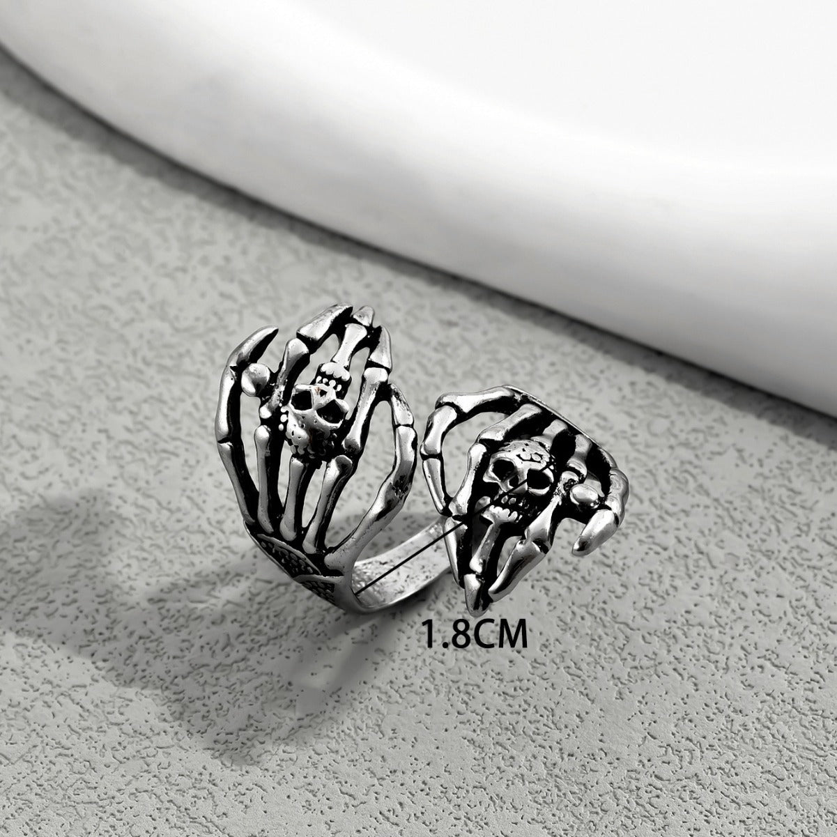 Anillo Abierto Geométrico Punk Vintage para Mujer Hecho de Aleación de Zinc con Acabado Desgastado y Diseño Octogonal