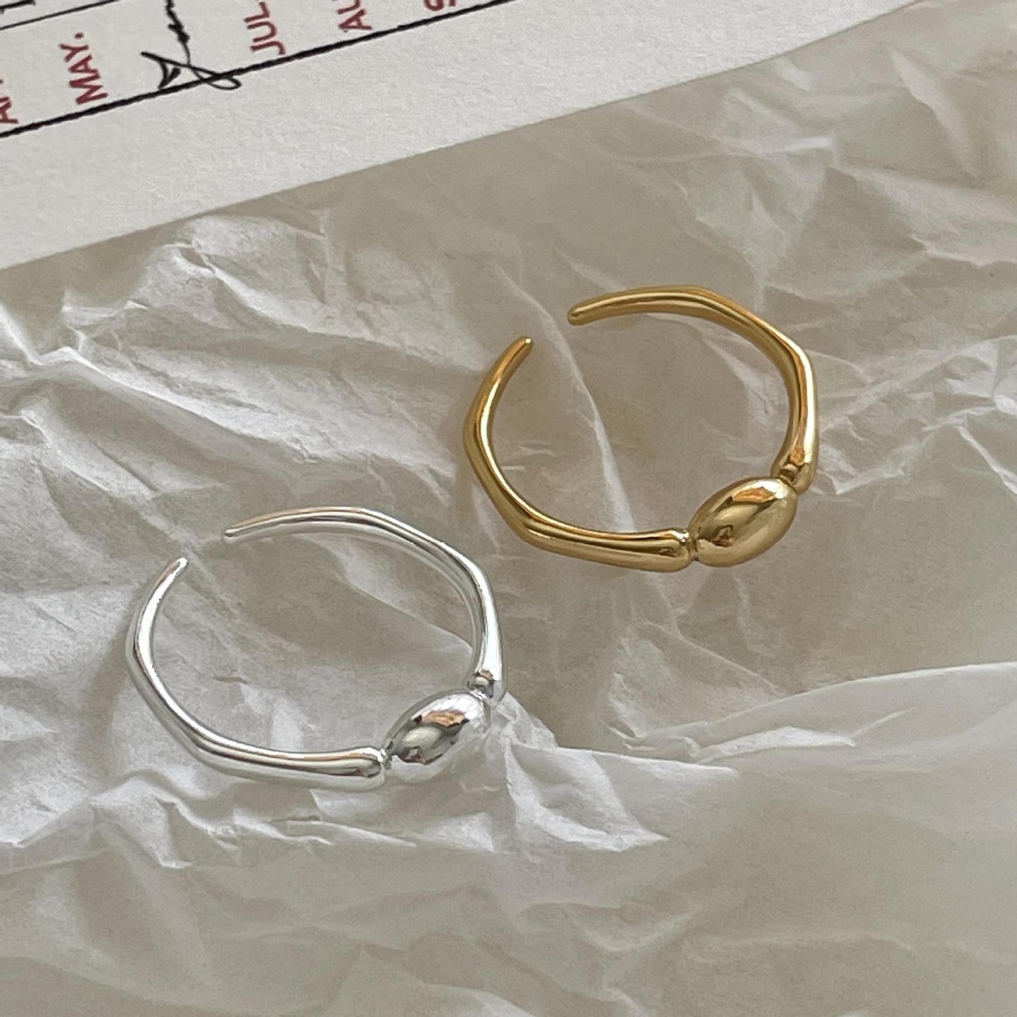 Anillo Minimalista de Plata de Ley 925 con Cuentas Geométricas para Mujer