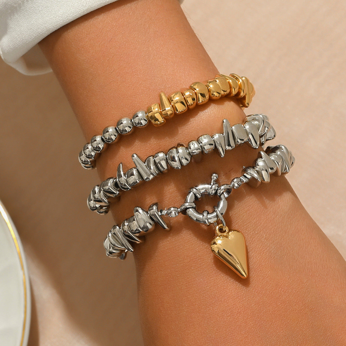 Geometric Heart Round Acrylic Bracelet Set for Women
