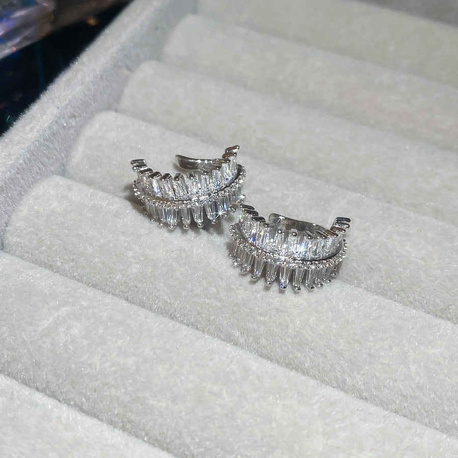 Minimalist Floral and Star-Shaped Zirconia-Set Copper Ear Cuffs for Women