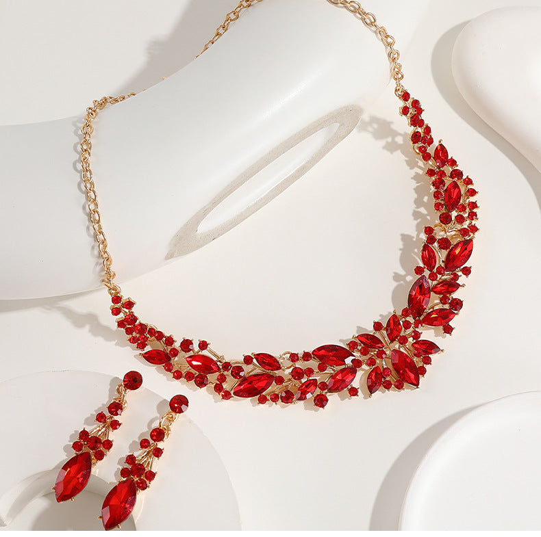 Elegant Floral and Teardrop-Shaped Alloy Necklace Set with Rhinestone Pendant, Plated Finish, for Women