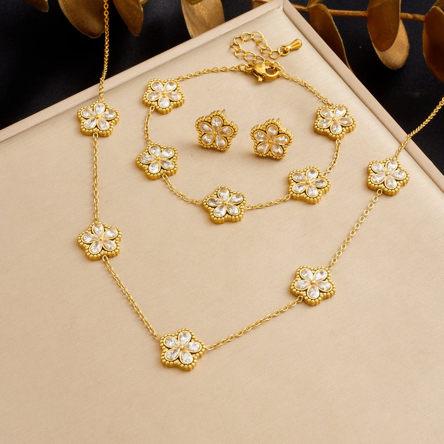 Vintage Luxury Gold Plated Stainless Steel and Acrylic Star Flower Pendant Set with Rhinestone for Women
