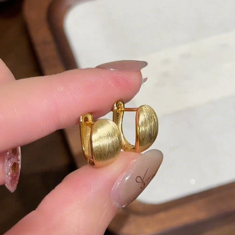 Orecchini a perno geometrici minimalisti in metallo con finitura placcata da donna, gioielli per l'orecchio lussuosi, alla moda e versatili per tutti i giorni