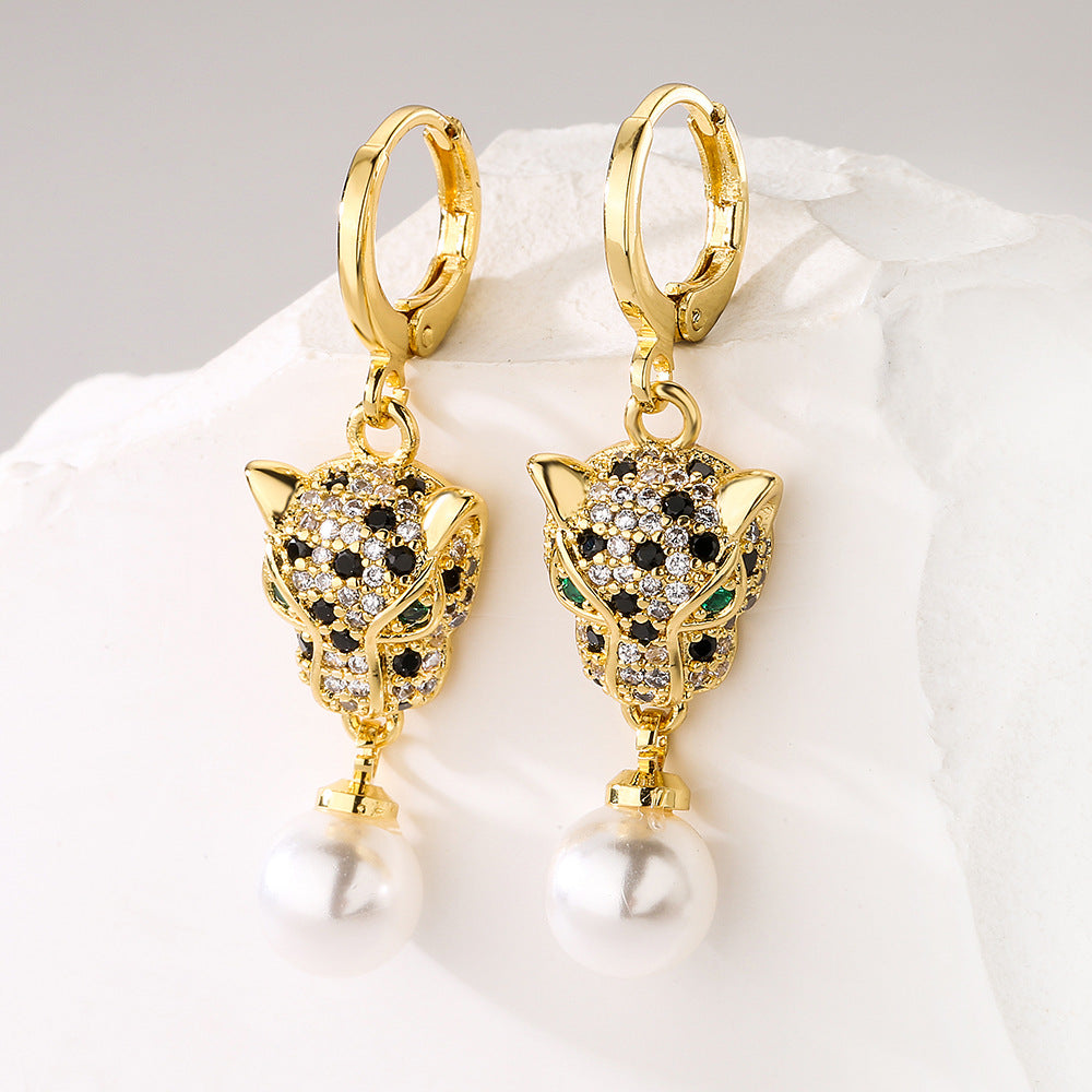 Fashionable Leopard-Shaped Geometric Earrings for Women in Copper with Real Gold Plating and Zircon and Pearl Accents