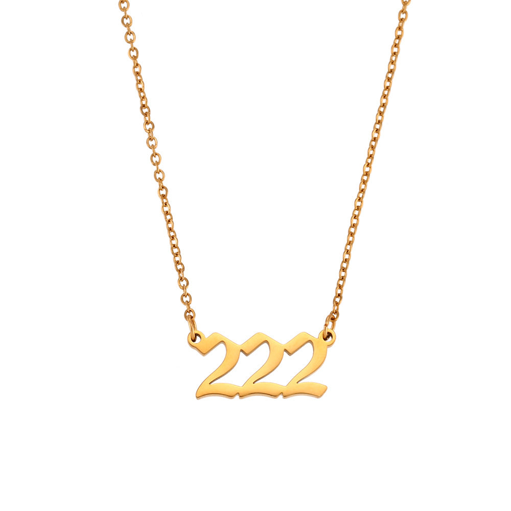 Collar Minimalista con Colgante de Acero Inoxidable Galvanizado con Número de Tres Dígitos y Cadena Ajustable para Mujer