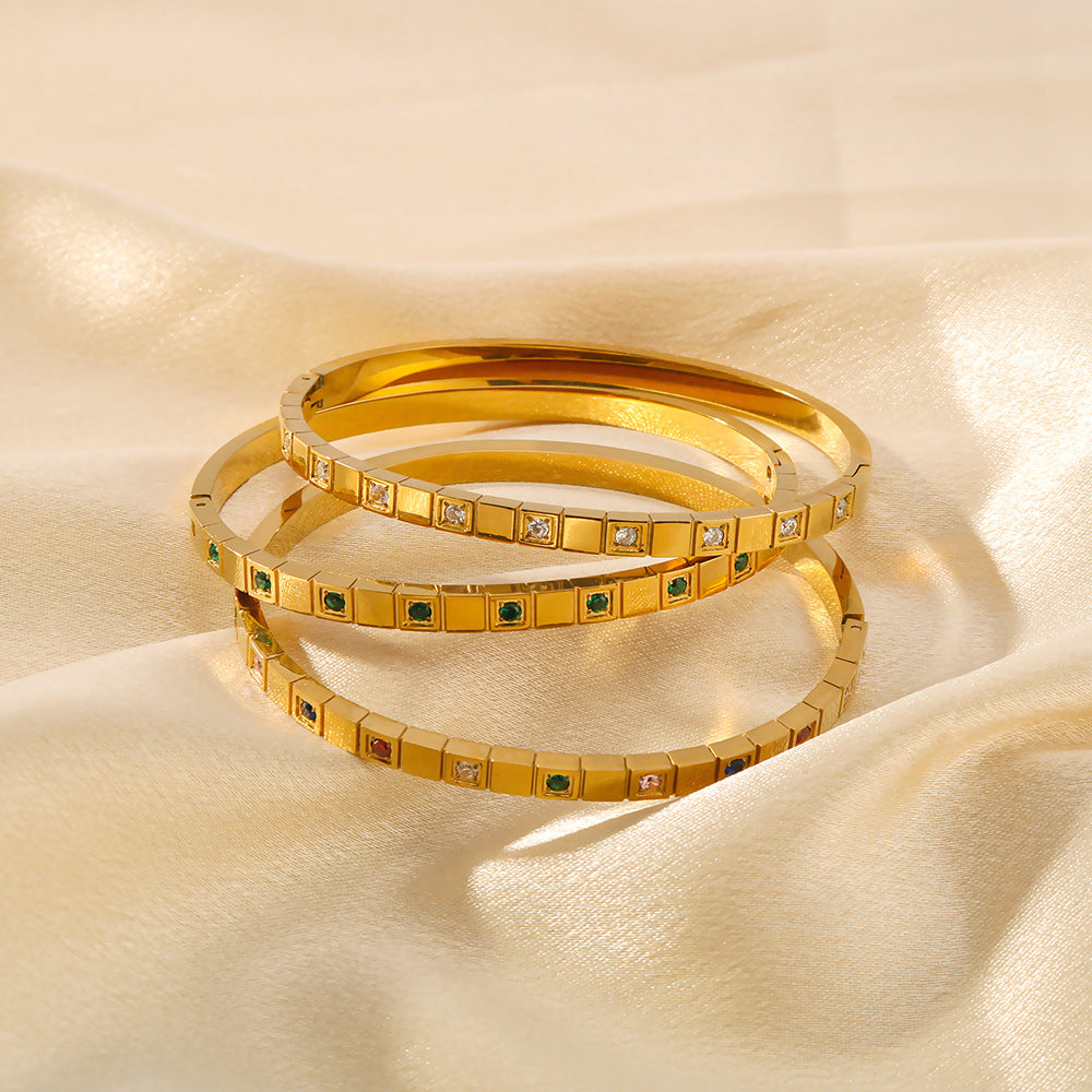 Minimalist Geometric Square Grid Pattern Rhinestone-Embellished Titanium Steel Bracelet with 18K Gold Plating