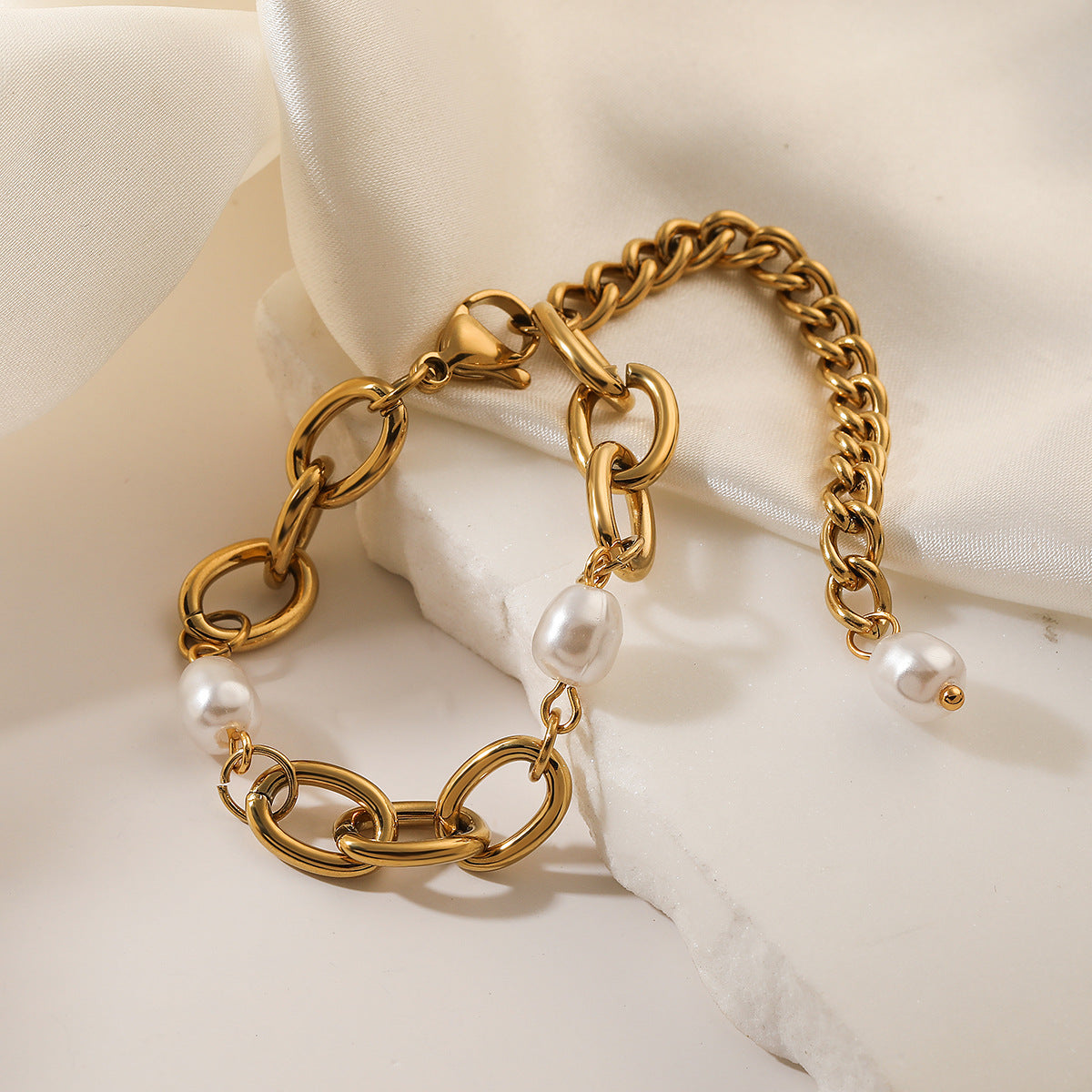 Vintage Elegant 18K Gold Plated Stainless Steel Geometric Pearl Bracelet for Women