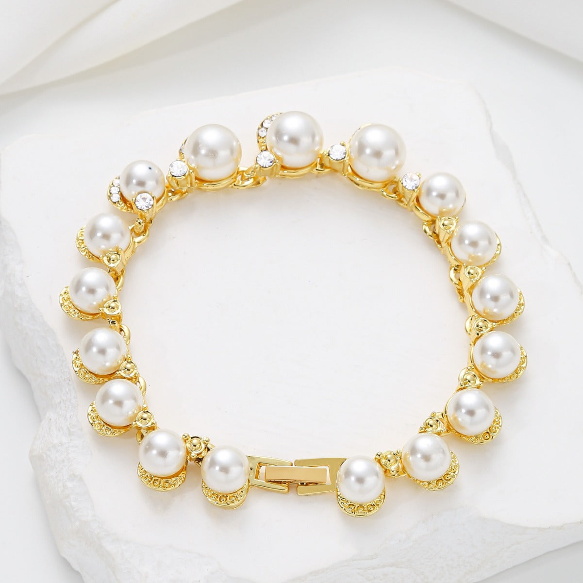 Minimalist Geometric Baroque Pearl Bracelet with Zircon Inlay for Women Alloy Chain Luxury Style