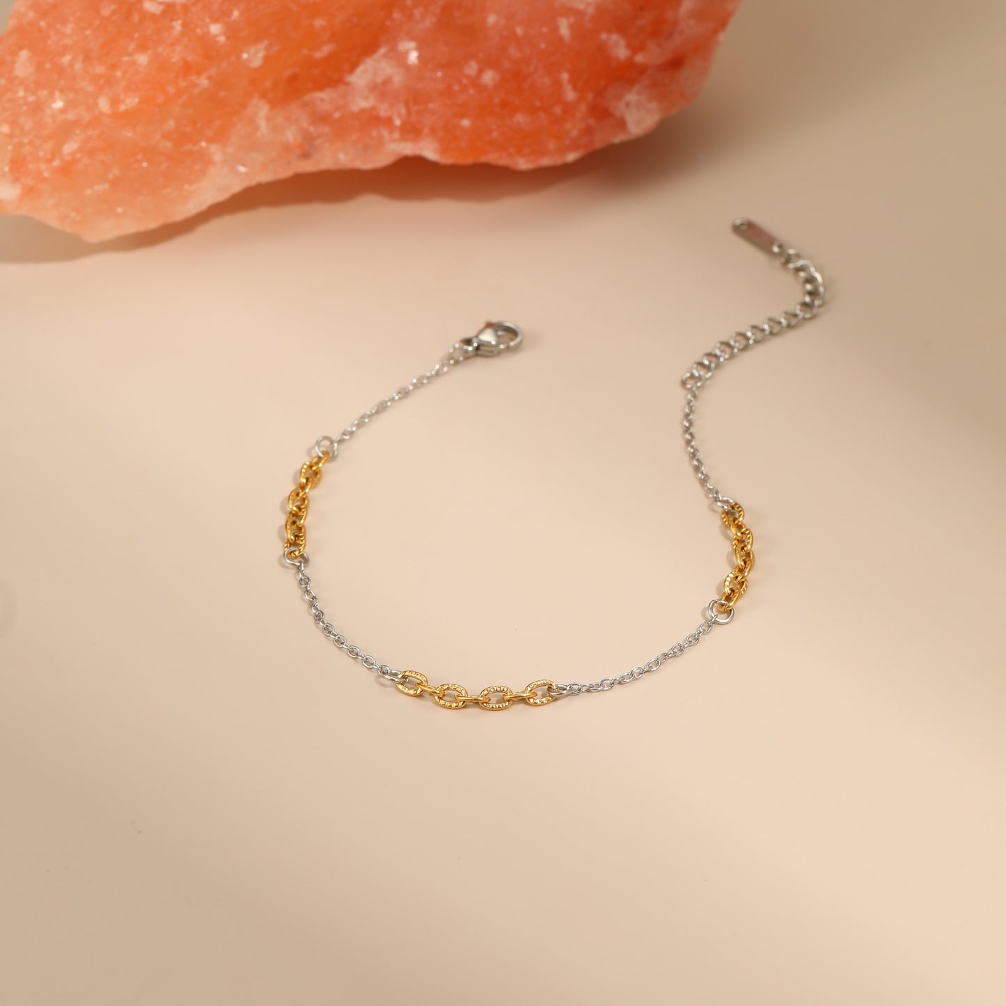 Collana geometrica alla moda in acciaio inossidabile con finitura placcata per donna