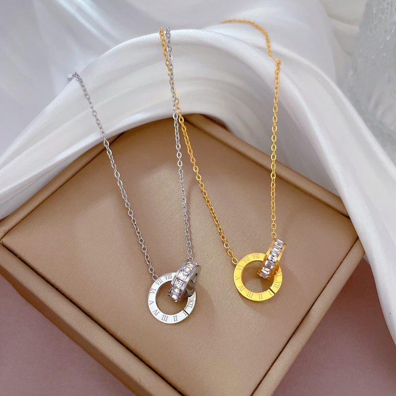 Collana Girocollo Placcata Oro da Donna Minimalista di Lusso in Acciaio al Titanio con Doppio Anello Geometrico