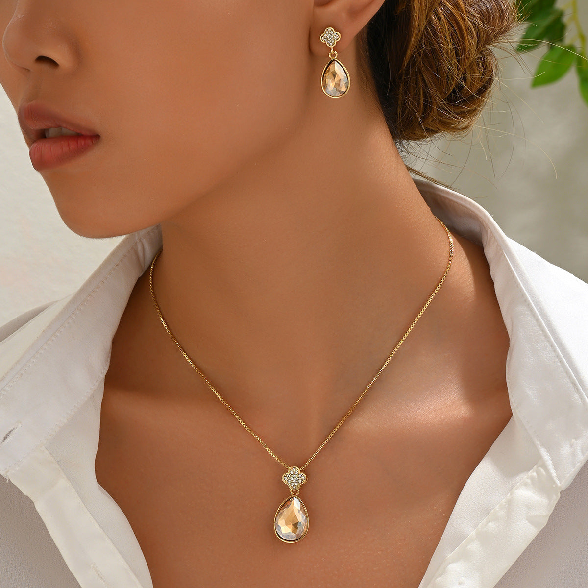 Geometric Waterdrop Pendant Necklace and Earrings Set for Women in Alloy with Rhinestone Inlay, Minimalist and Fresh Sweet Style