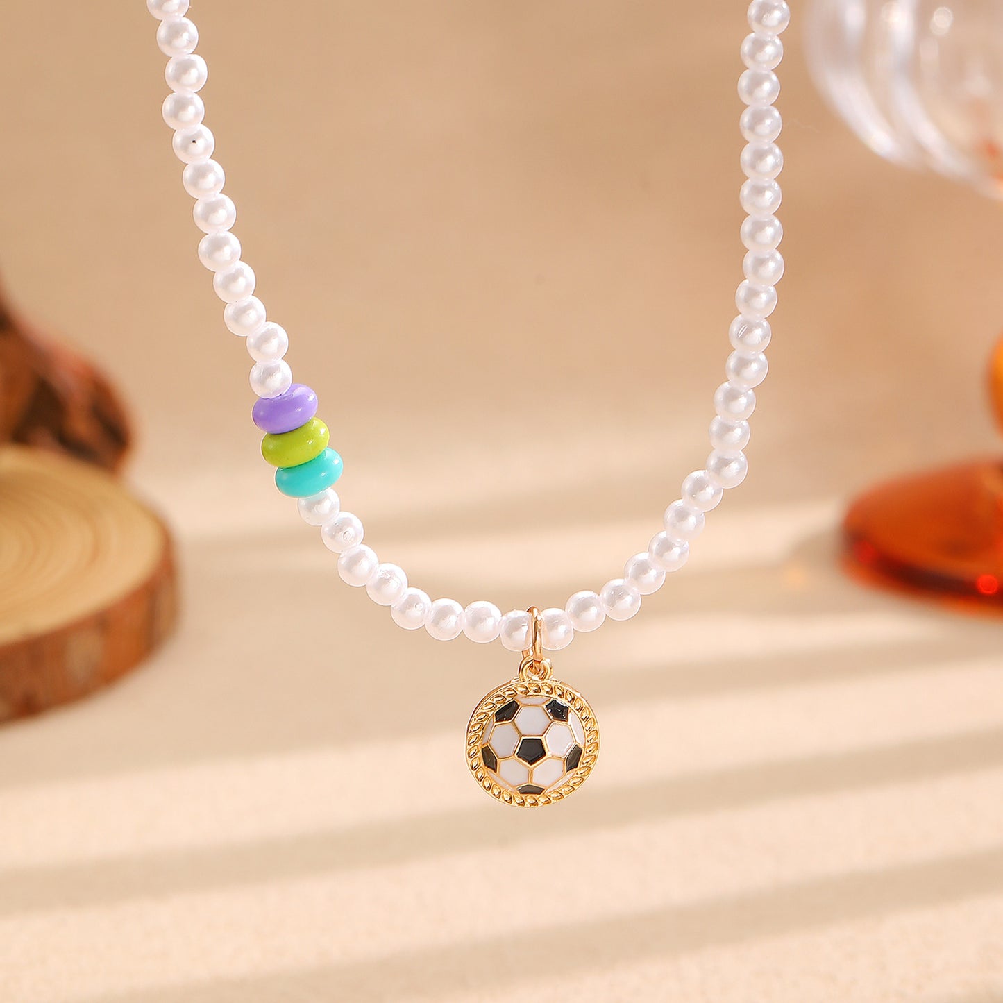 Set di Collana, Bracciale e Orecchini con Pendente a Sfera in Lega di Zinco Placcata Sportiva e Perle per Donna