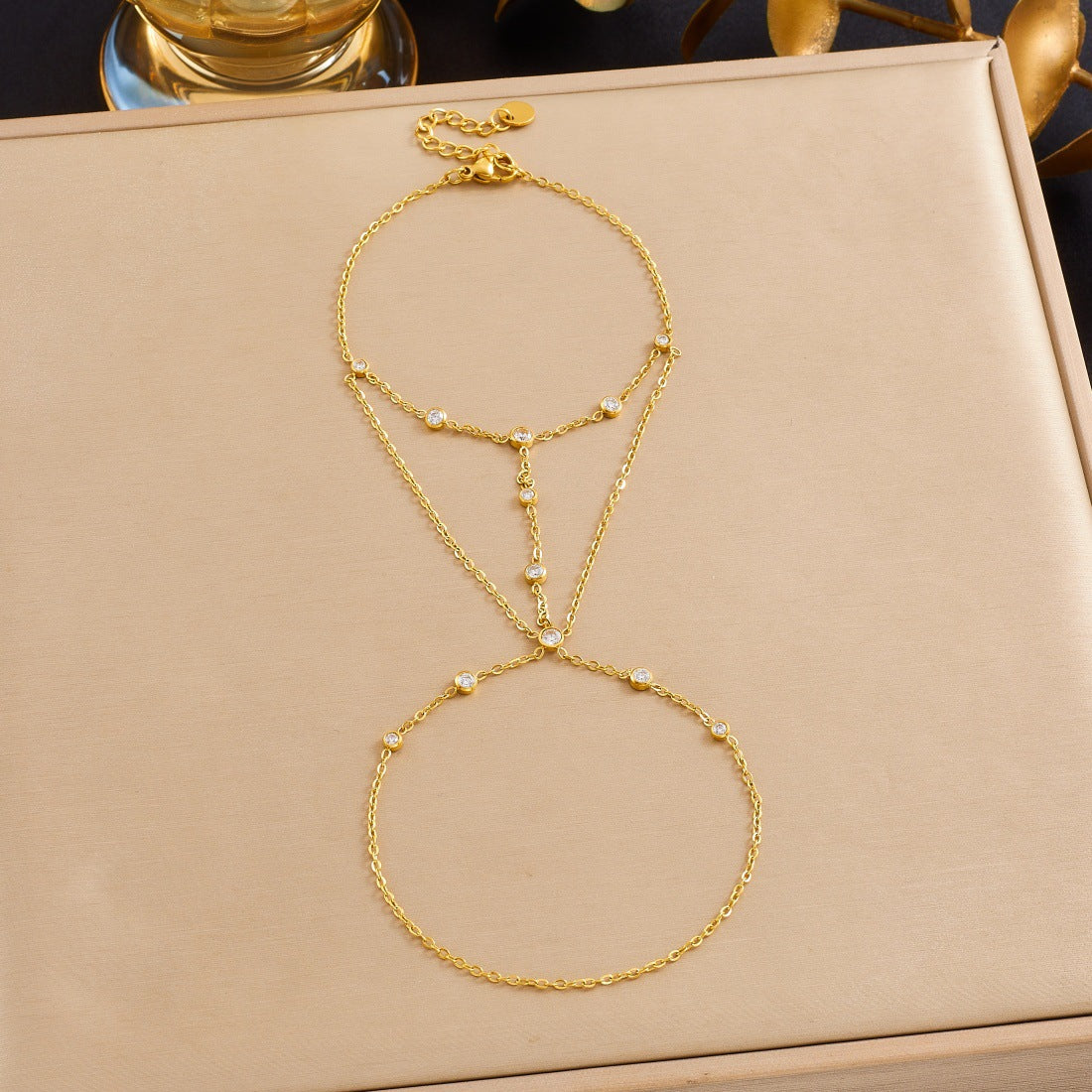 Minimalist Elegant Gold Plated Stainless Steel Rhinestone Chain Hand Chain Ring