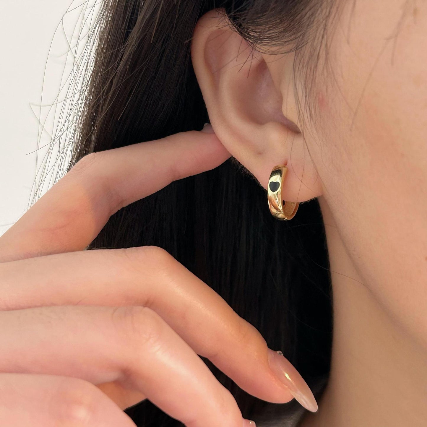 Minimalist Heart-Shaped 925 Sterling Silver Earrings with Clear Resin Coating, Hypoallergenic Studs for Women