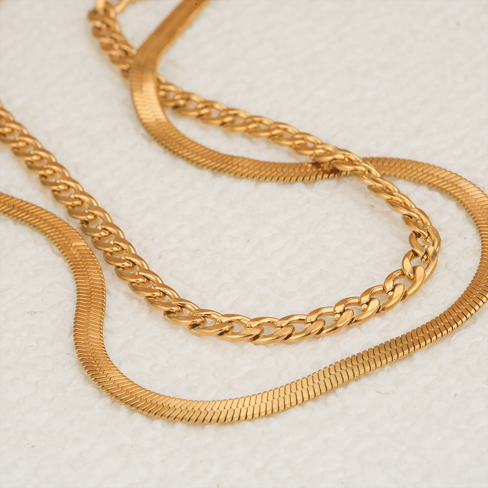Collar Minimalista de Acero Inoxidable en Forma de U con Cadena de Serpiente y Baño de Oro de 18K para Mujer
