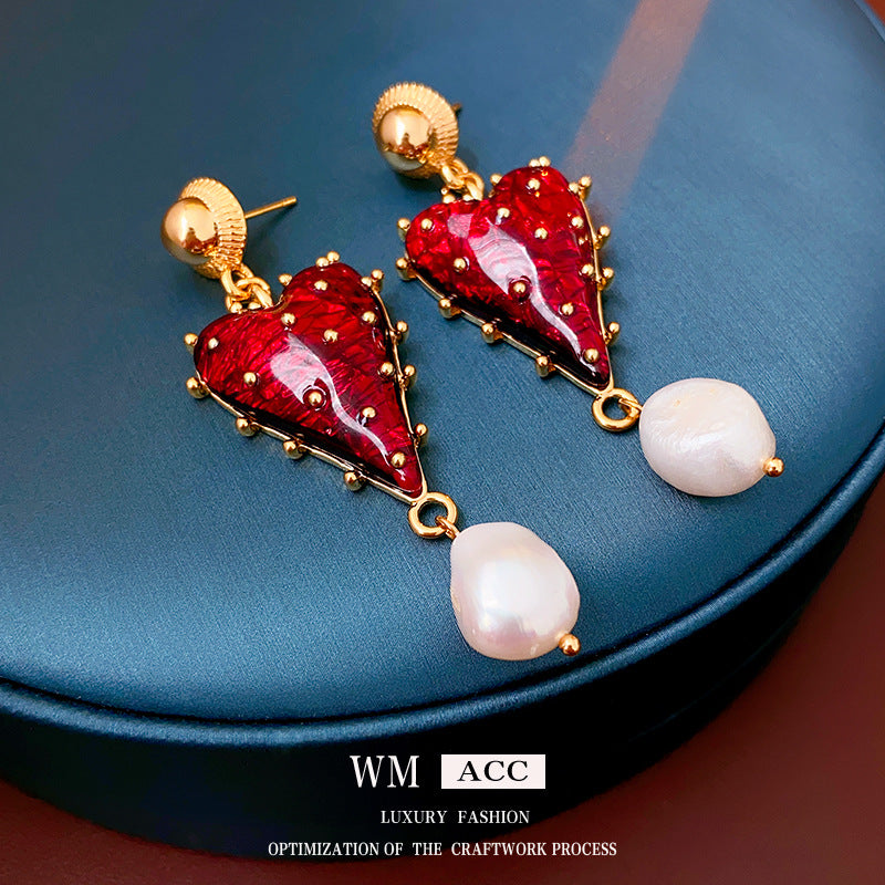 Orecchini a Cuore Vintage in Lega con Perni in Argento Placcato Oro e Accenti di Perle da Donna