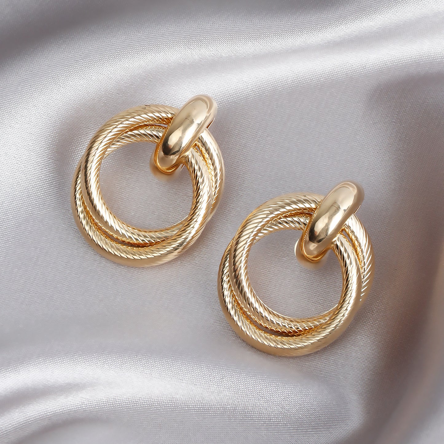 Vintage French Style Geometric Metal Hoop Earrings for Women with Gold Plating