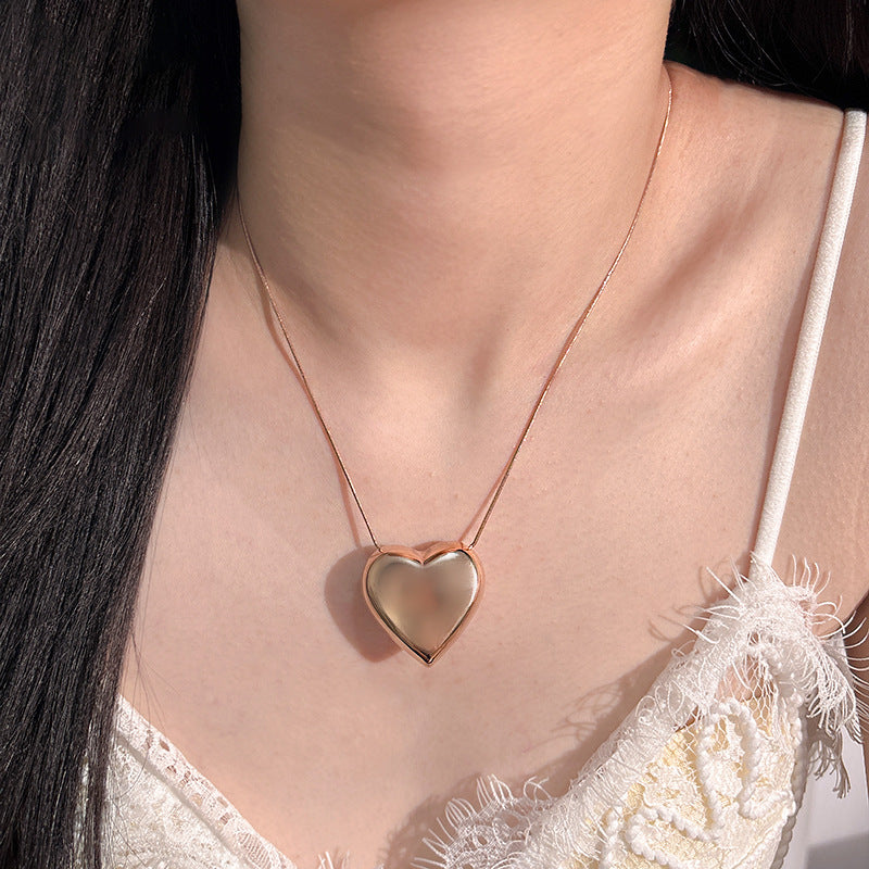 Sweet Streetwear Gold Plated Titanium Steel Heart Necklace for Unisex