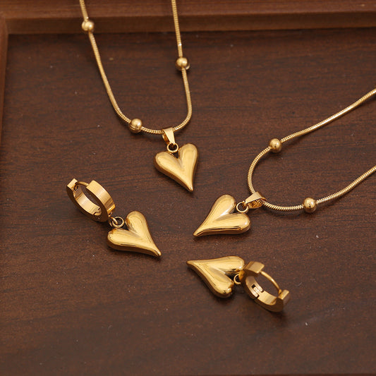 Minimalist Heart-Shaped Stainless Steel Plated Necklace for Women Clavicle Chain