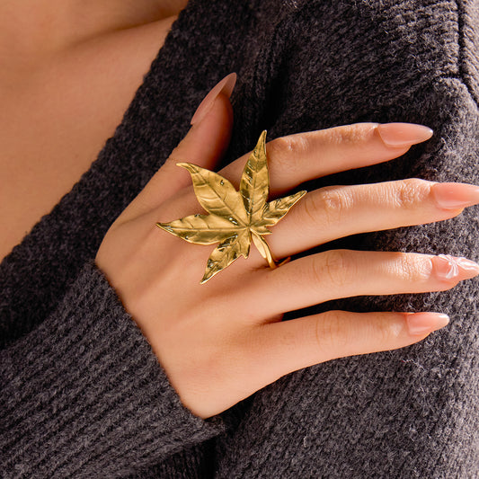 Vintage Leaf-Shaped Stainless Steel Ring for Women with Plated Finish, Minimalist Botanical Design and Retro Aesthetic