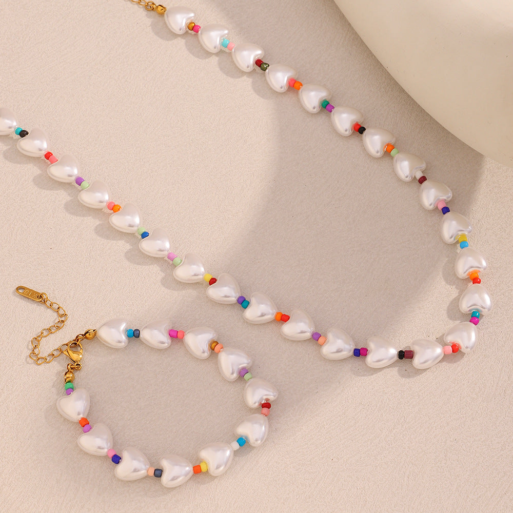 Collana da donna alla moda a forma di cuore, in acrilico in stile vintage, con base in acciaio inossidabile e placcatura in oro 18 carati