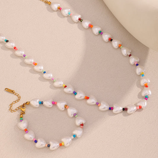 Fashionable Vintage-Style Heart-Shaped Acrylic Necklace with Stainless Steel Base and 18K Gold Plating for Women