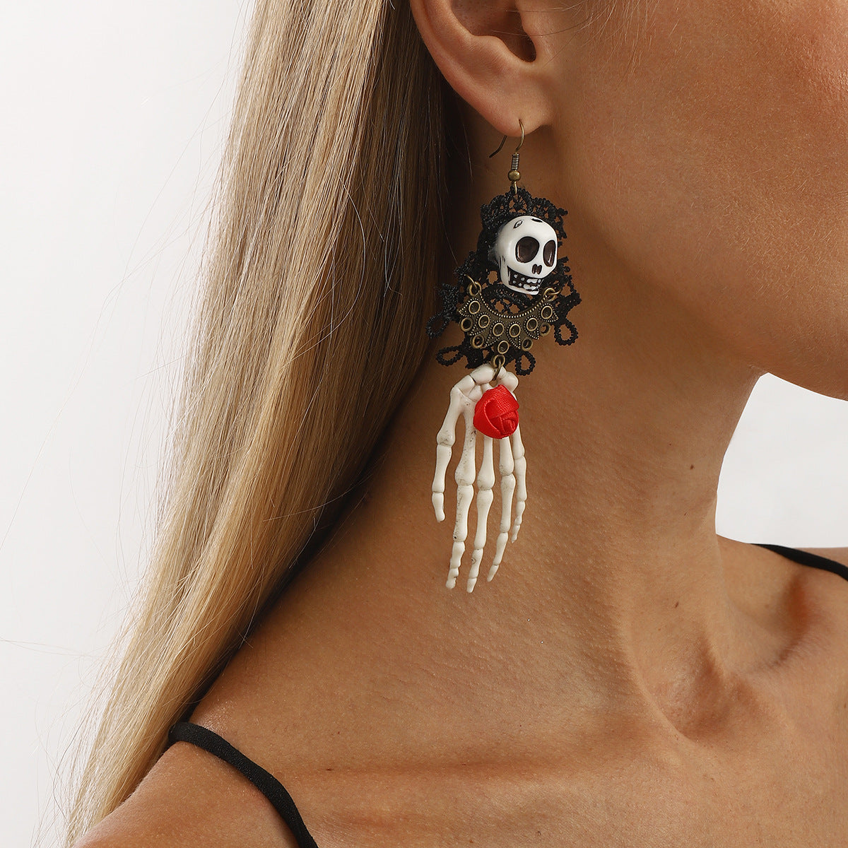 Orecchini in pizzo a forma di teschio gotico scuro di Halloween per uomo e donna, gioielli di moda per feste, placcati in lega di zinco