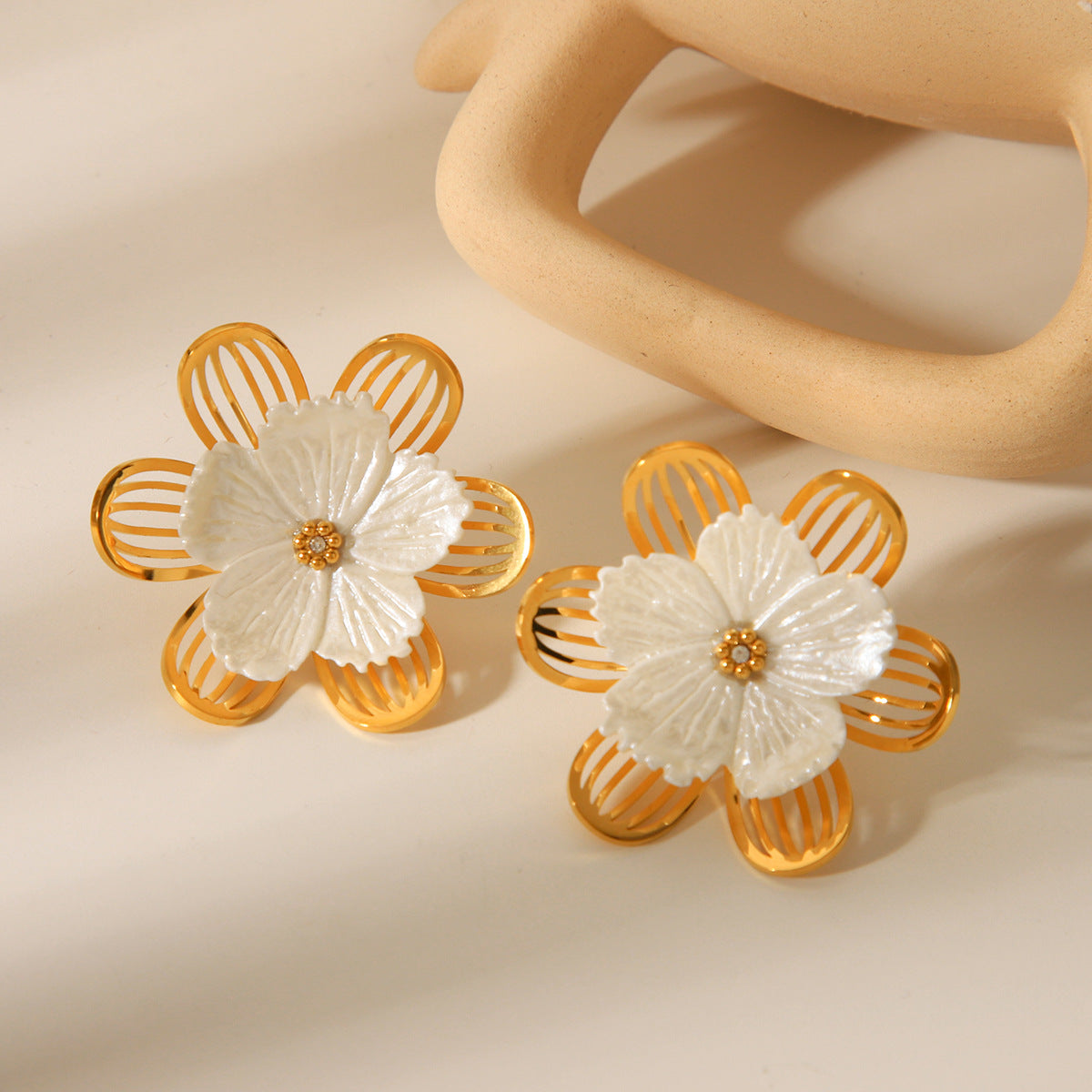 Vintage French Style 18K Gold Plated Stainless Steel Floral Geometric Stud Earrings for Women