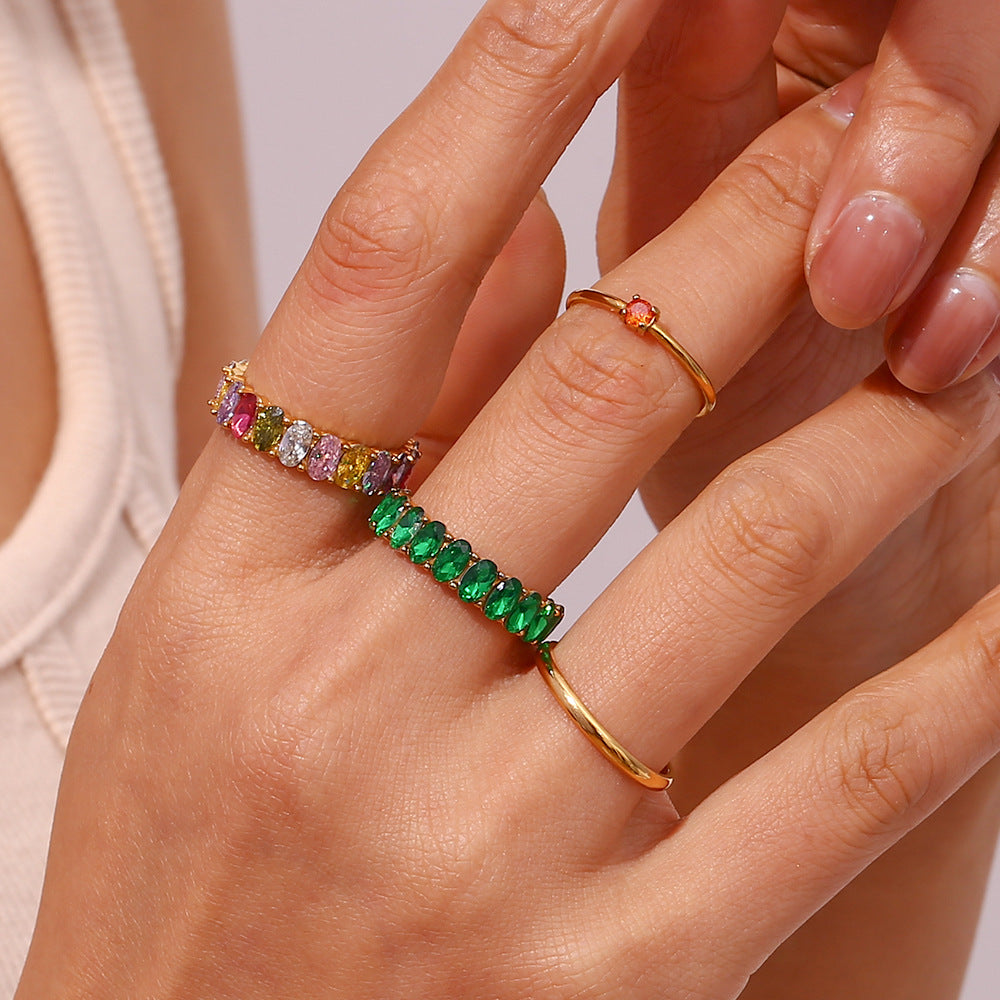 Anillo ovalado chapado en acero inoxidable minimalista de moda para mujer con acento de circonita