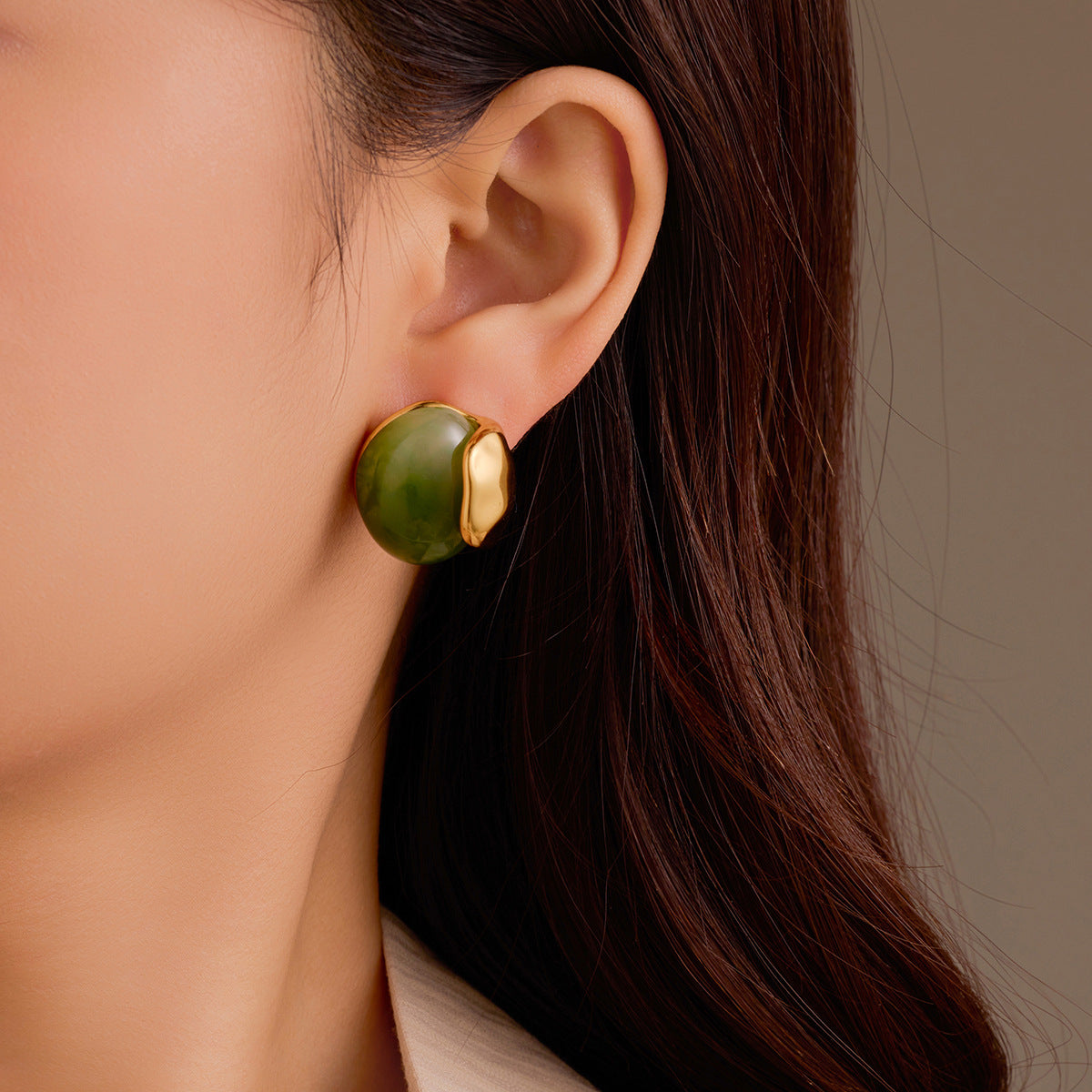 Pendientes de acero inoxidable ovalados con incrustaciones de resina estilo vintage para mujer con acabado chapado