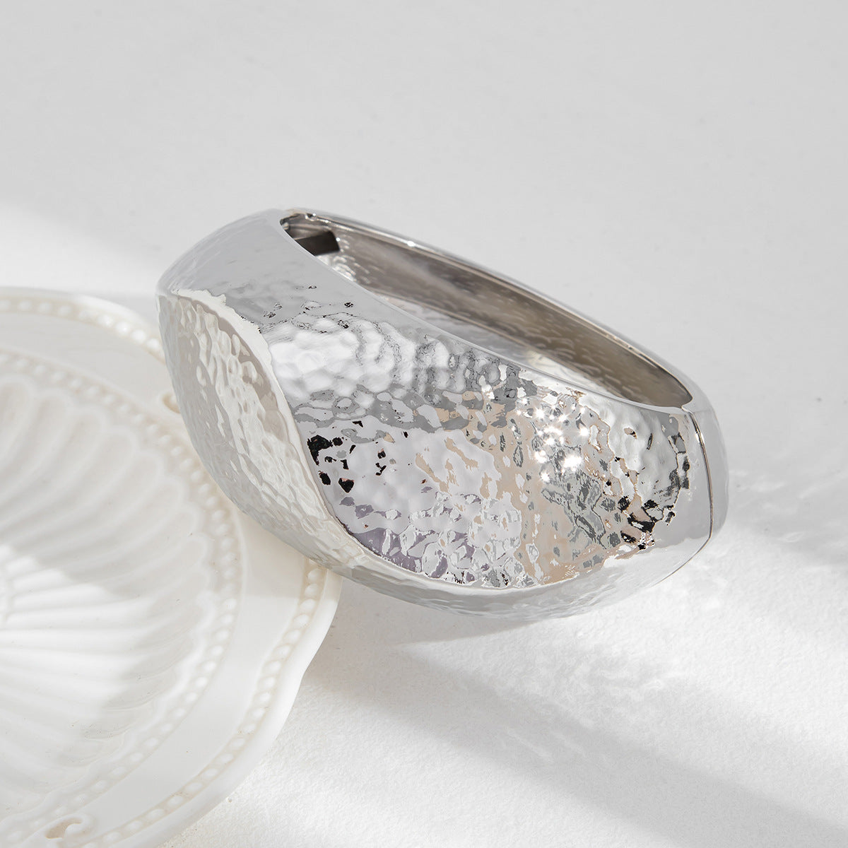 Luxury Geometric Teardrop Zinc Alloy Plated Wide Bracelet