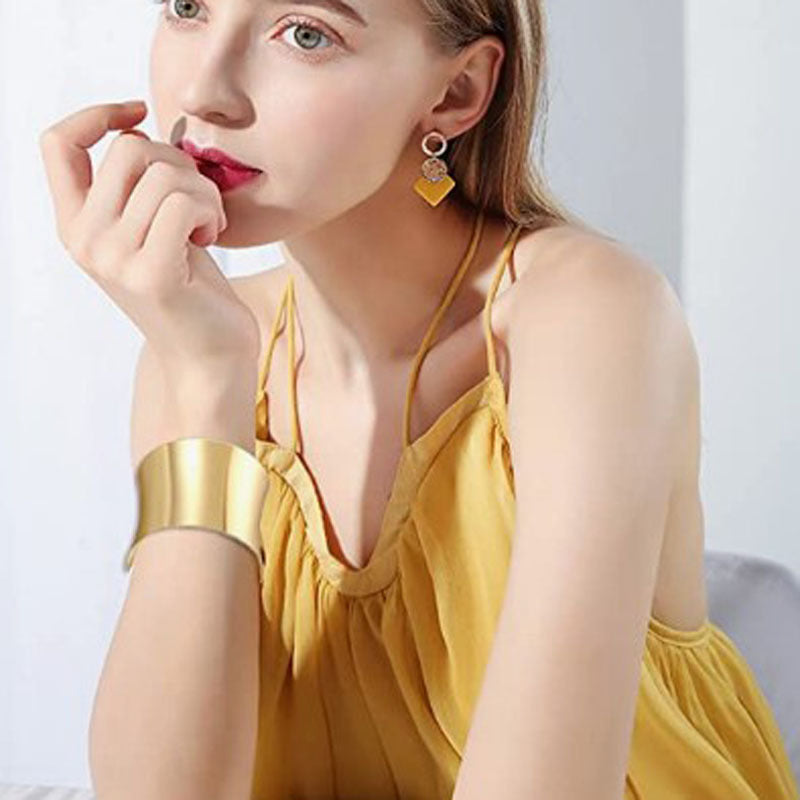 Minimalist Geometric Round Hollow Open Cuff Bracelet Gold Plated Alloy Arm Ring for Women
