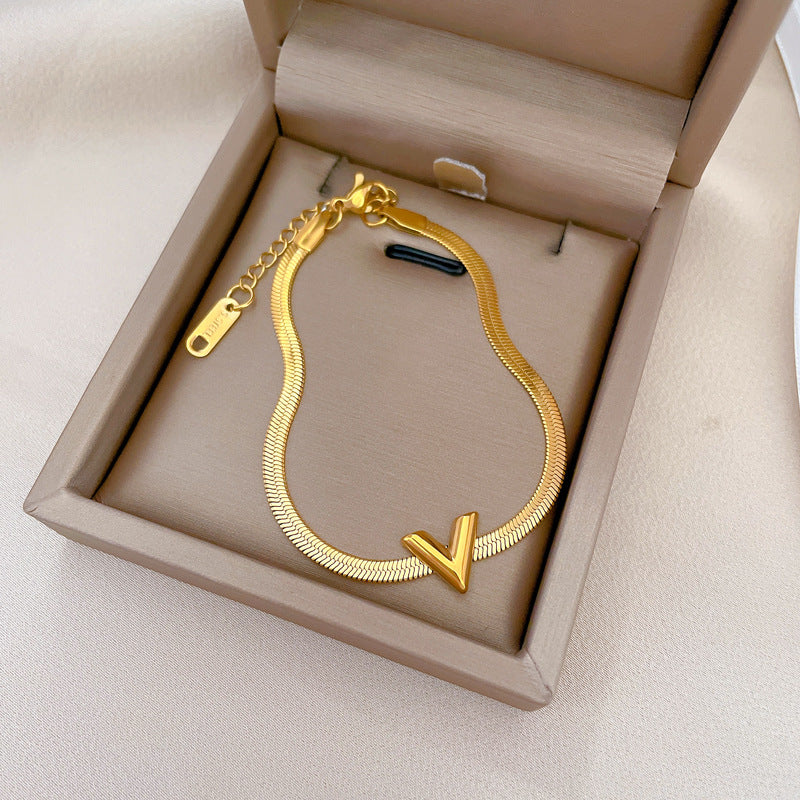 Minimalist V-Shaped Titanium Steel Chain Bracelet for Women with Gold Plating and Nature-Inspired Design