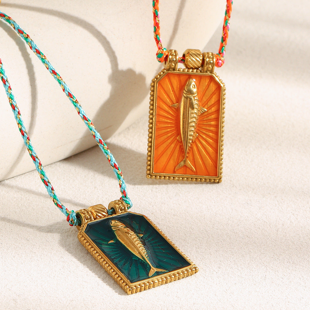 Minimalist Geometric Stainless Steel Plated 18K Gold Tuna Tarot Pendant Necklace for Women with Enamel Detail