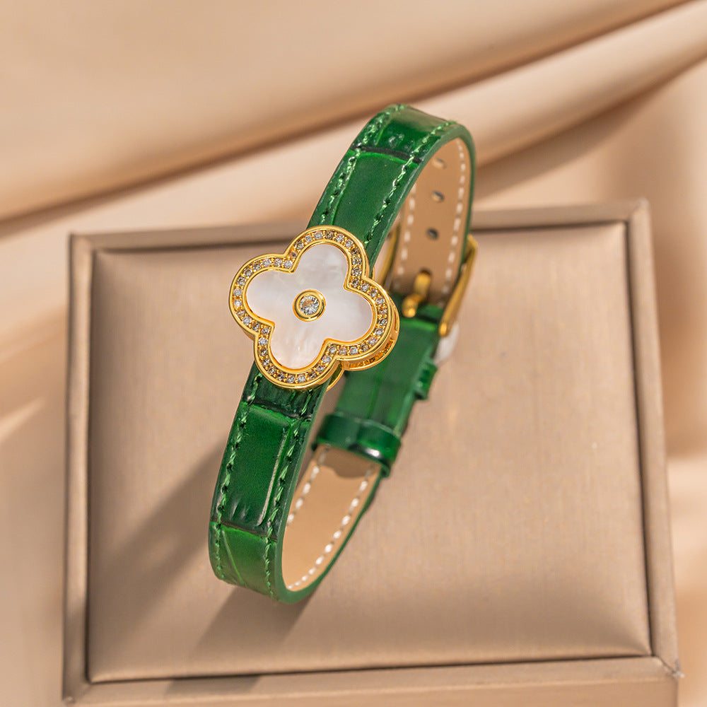 Pulsera minimalista de acero inoxidable con forma de trébol y correa de cuero genuino para hombre y mujer
