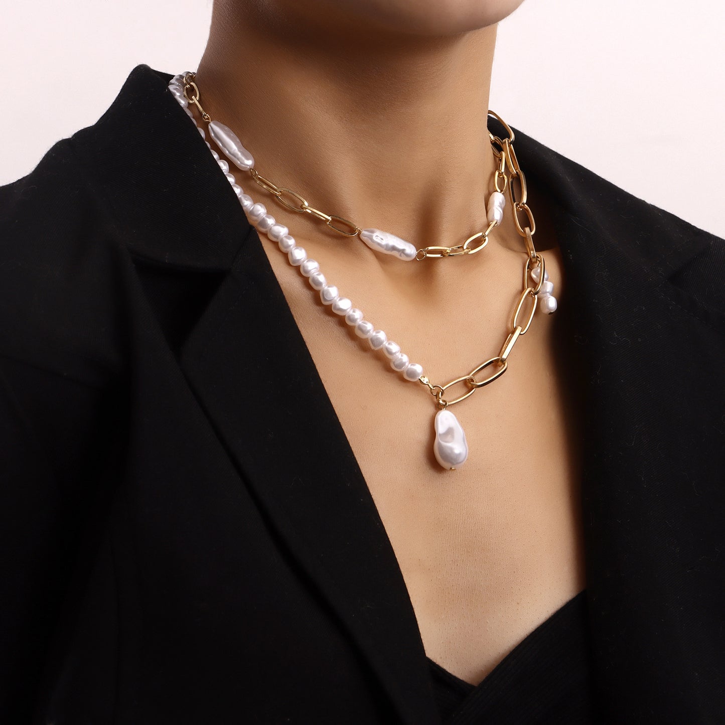 Collana Pendente Geometrica Minimalista da Donna con Catena a Serpente a Doppio Strato in Lega e Finitura Galvanizzata